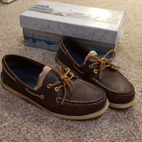 Brown Sperry - Picture 1 of 6
